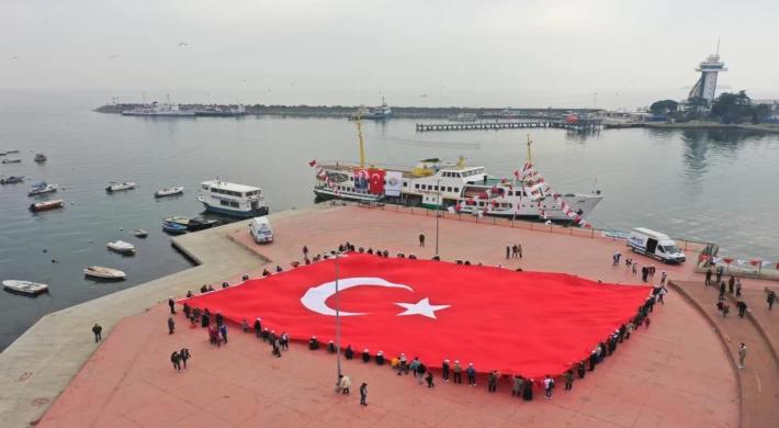 -TUZLA BELEDİYE BAŞKANI DR. ŞADİ YAZICI -“NEŞEMİZİ, UMUDUMUZU, SEVİNCİMİZİ BİZDEN ALMAYA HİÇBİR KARANLIĞIN GÜCÜ YETMEZ”