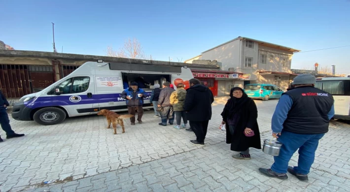 Kartal Belediyesi’nden Hatay’da Günlük 3 Öğün Yemek İkramı Hizmeti