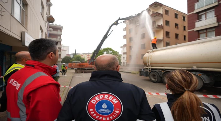 Kartal’da, Deprem Seferberliği Ara Vermeden Devam Ediyor