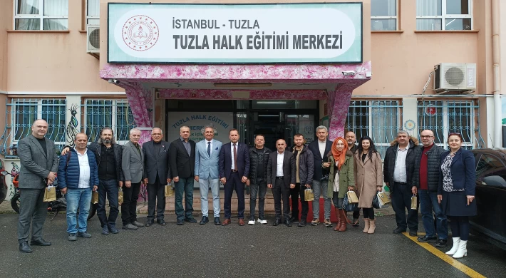 TUZLA HALK EĞİTİMİ MERKEZİ HER YIL OLDUĞU GİBİ BU YIL DA GAZETECİ DOSTLARINI UNUTMADI.