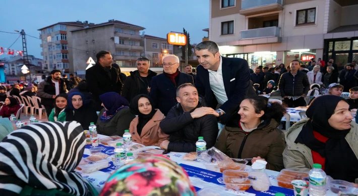 Başkan Gökhan Yüksel, İftar Sofrasında Kartallı Komşularıyla Buluşuyor