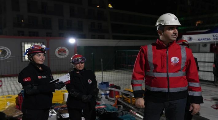 Kartal Belediyesi Arama Kurtarma Ekibi Ağır Seviye Akreditasyon Sınavını Başarıyla Geçti
