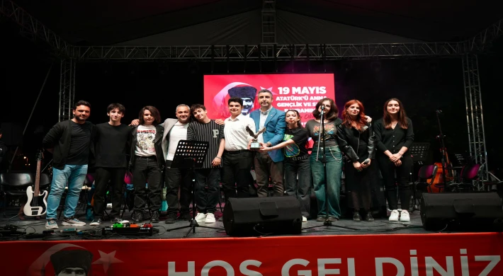 Kartal’da 19 Mayıs Coşkusu Meydanlara Sığmadı