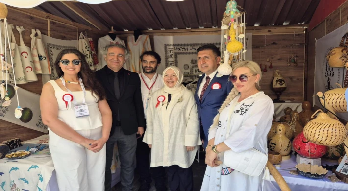 BEYAZIT’TA DÜZENLENEN HAYAT BOYU ÖĞRENME HAFTASI ŞENLİKLERİNDE, YER ALAN TUZLA HALK EĞİTİMİ MERKEZİNİN STANDI ÇOK BEĞENİLDİ.