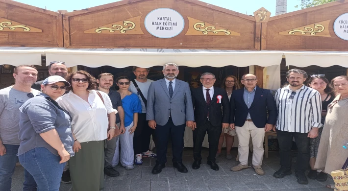 KARTAL HALK EĞİTİMİ MERKEZİ, MUHTEŞEM GELENEKSEL YIL SONU ETKİNLİKLERİNİN ARDINDAN, BEYAZIT’TAKİ PROGRAMDA DA YERİNİ ALDI