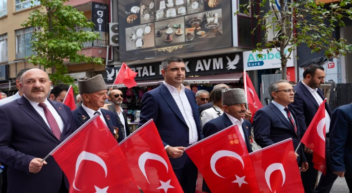 Kartal’da, Gaziler Günü Dolayısıyla Atatürk Anıtı’na Çelenk Sunuldu