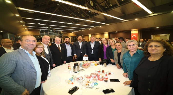 AK Parti İstanbul İl Başkanlığı’ndan Muhtarlar Gününe Özel Buluşma