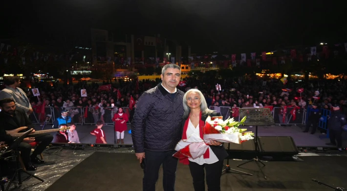 Kartal, Cumhuriyet'in 102. Yılında Tek Yürek Oldu