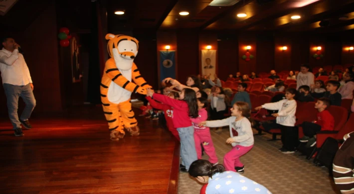 Kartal’da Çocuklar İçin Yeni Yıl Kutlamaları Başladı