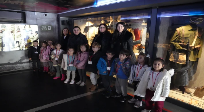 Kreş Öğrencilerinden Çanakkale Savaşları Mobil Müzesine Ziyaret