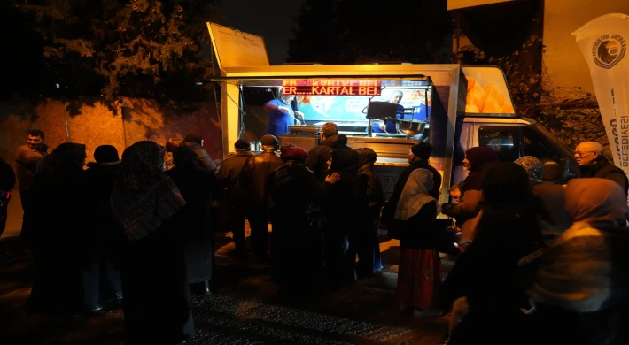 Kartal Belediyesi’nden Miraç Kandili Dolayısıyla Vatandaşlara Lokma İkramı