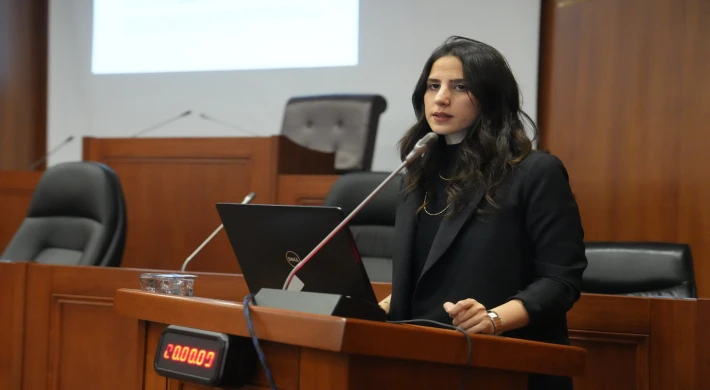 Kartal Belediyesi’nden Kadın İstihdamında Engelleri Aşan Eğitim: “Cam Tavan Sendromu”