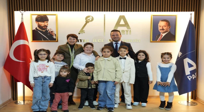 KARTAL’DA BAYRAM COŞKUSU: ANAHTAR PARTİ TEK YÜREK!