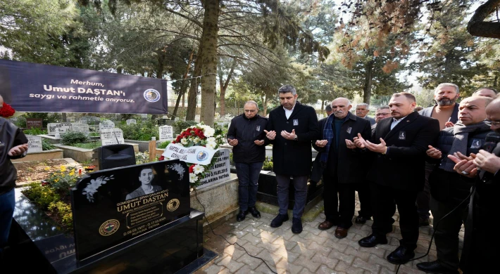 Merhum Meclis Üyesi Umut Daştan, Mezarı Başında Anıldı