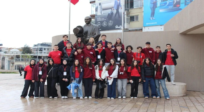 Burak Bora Anadolu Lisesi’nden 13'üncü Kez Umut Dolu Bir Kampanya