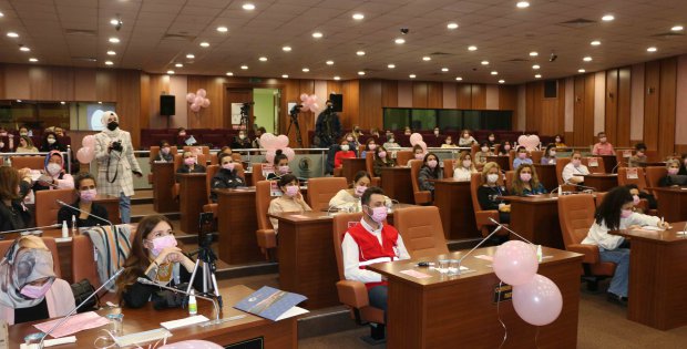 Belediye’nin Kadın Personeline “Meme Kanseri Bilinçlendirme Semineri”