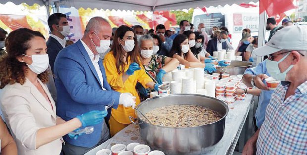 ‘CHP Kartal İlçe Başkanlığından Aşure İkramı’