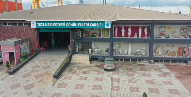 Tuzla’da İhtiyaç Sahibi Ailelerin Çarşısı Var