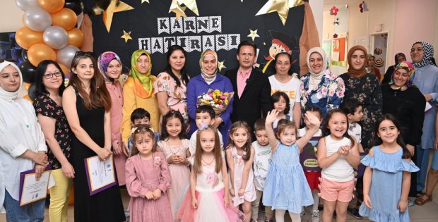 -AÇEM’Lİ ANNE VE ÇOCUKLARI KARNE HEYECANI YAŞADI