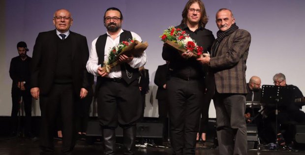 '1915 Bir Halk Müzikali' İzleyenlere Duygu Dolu Anlar Yaşattı 
