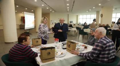 Kartal Belediyesi Yaşlılara Saygı Haftası’nda Huzurevi Sakinlerini Unutmadı