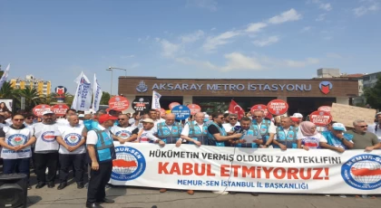 MEMUR-SEN EŞ ZAMANLI OLARAK 81 İL'DE MEYDANLARDA . " Hükümetin vermiş olduğu zam teklifini kabul etmiyoruz .Refah payı içeren gerçekçi teklif bekliyoruz."