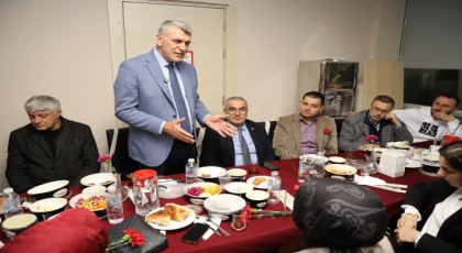 Kadem Başkan sağlık çalışanlarıyla iftarda buluştu