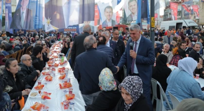 Kadem Ekşi’nin ev sahipliğinde düzenlenen Büyük Maltepe iftarında binlerce vatandaş bir araya geldi