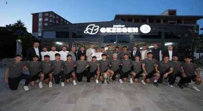 Başkan Yüksel, Şampiyon Sporcular İle Buluştu