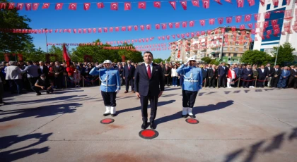 KARTAL’DA 19 MAYIS COŞKUSU ÇELENK TÖRENİYLE BAŞLADI