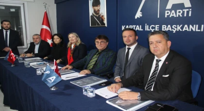ANAHTAR PARTİ GENEL MERKEZ HEYETİ, KARTAL İLÇE BAŞKANLIĞI’NDA COŞKULU BİR KATILIMLA AĞIRLANDI