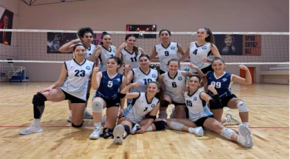 MAVİ MELEKLER SERİYE BAĞLADILAR 3-0