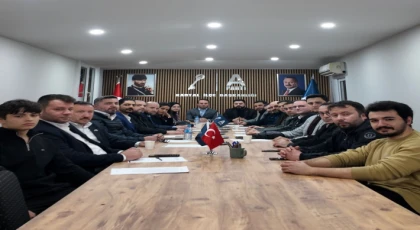 Anahtar Parti Kartal İlçe Teşkilatı Yeni İlçe Binasında İlk Toplantısını Gerçekleştirdi