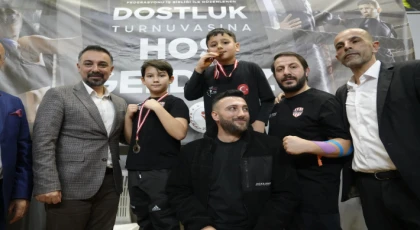 Kartal Belediyesi, “Karate ve Kick Boks Dostluk Müsabakası’na Ev Sahipliği Yaptı
