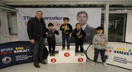 Kartal’da 23 Nisan Coşkusu Satranç Turnuvası ile Başladı