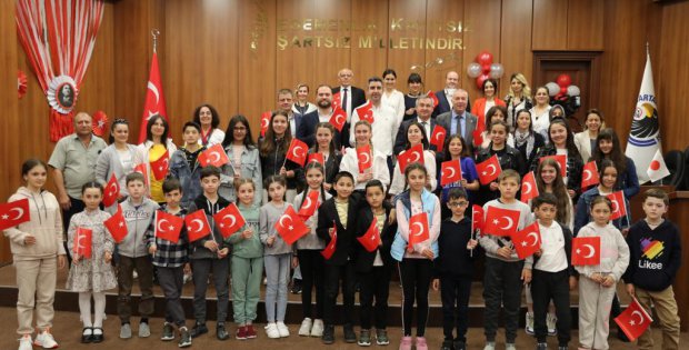 Başkan Gökhan Yüksel, ‘102 Çiçek Çocuk Değişim Programı' ile dünya çocuklarıyla buluştu