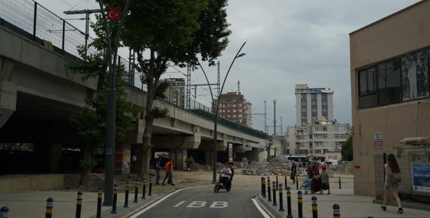 Hürriyet Caddesi Yenilenen Görünümüyle Trafiğe Açıldı